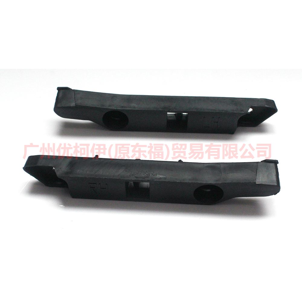 8M5117D959AD Front bumper bracket L For Ford Focus BF 07-09