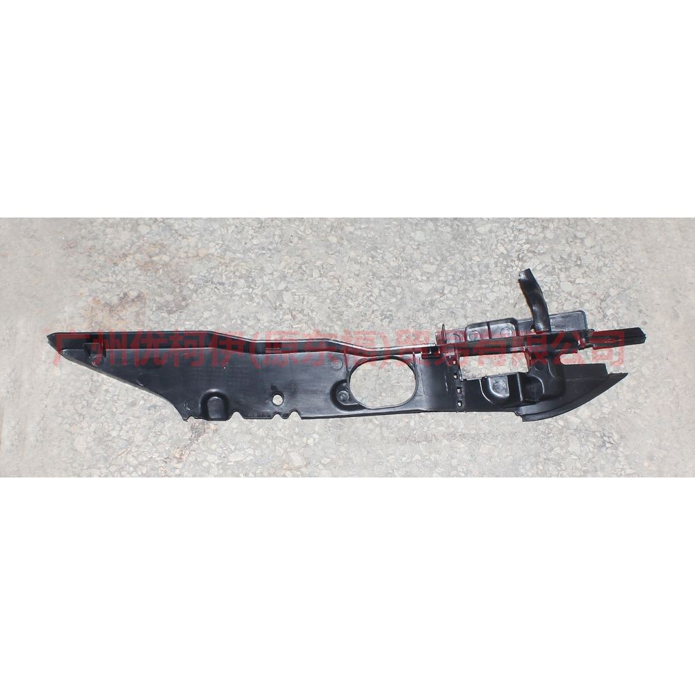 8M51A02476AB Fender support plate R For Ford Focus BF 07-09