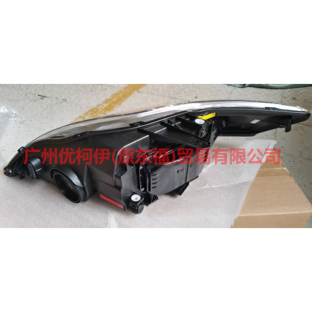 7S7113W029AH headlight R For Ford wins DF 07-10