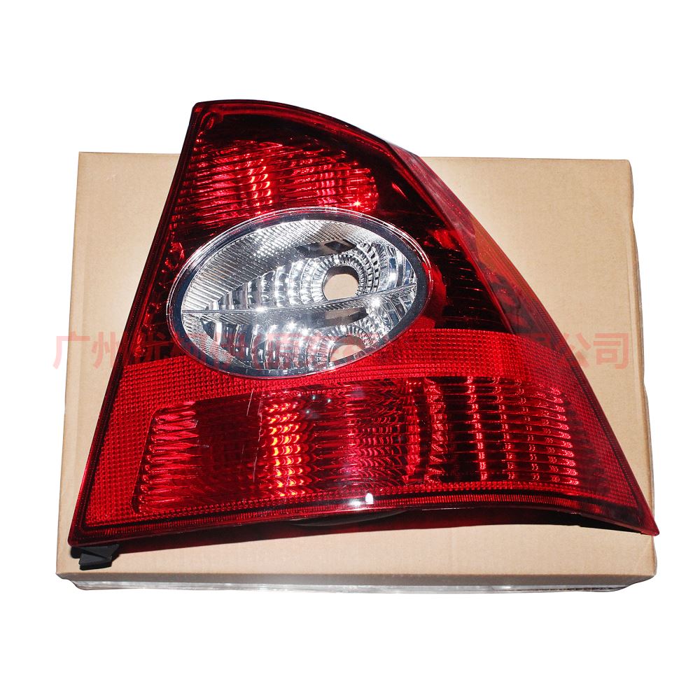 5M5113A602A2A4 Taillight R European version For Ford Focus BF 07-09