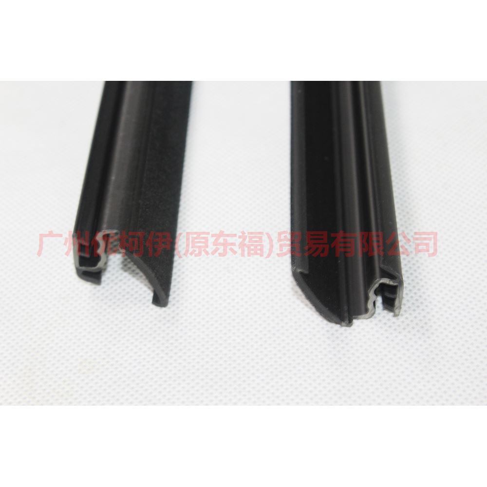 4M51A20571AF Front door glass bead-inner L For Ford Focus BF 05-06