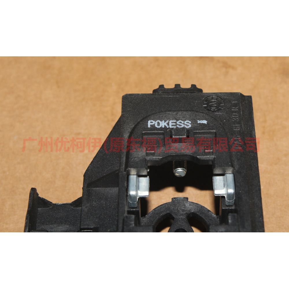 3M51R224A37AE Outer handle bracket front R For Ford Focus BF 05-06
