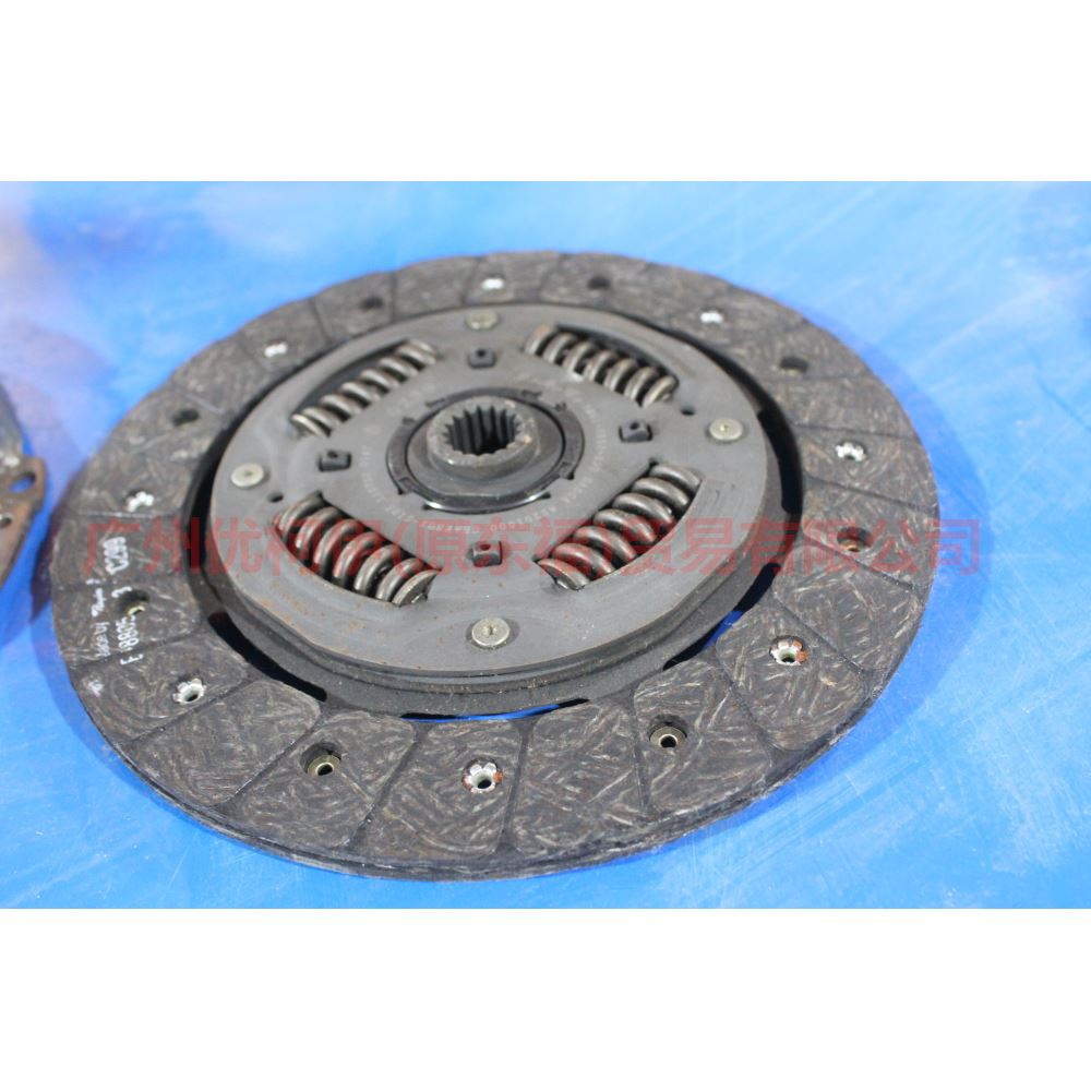 4M517540AA Two-piece clutch For Ford Focus BF 07-09