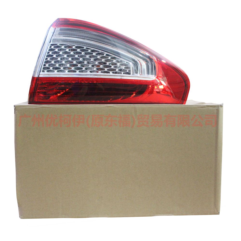BS7113404CD Tail light outside R For Ford wins DF 11-13