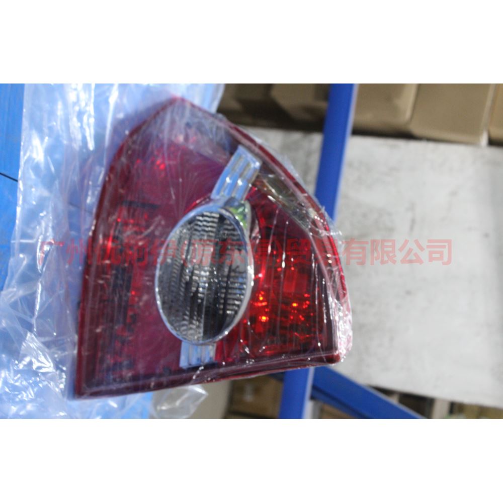 5M5113A603AA Tail light outside L For Ford Focus BF 05-06