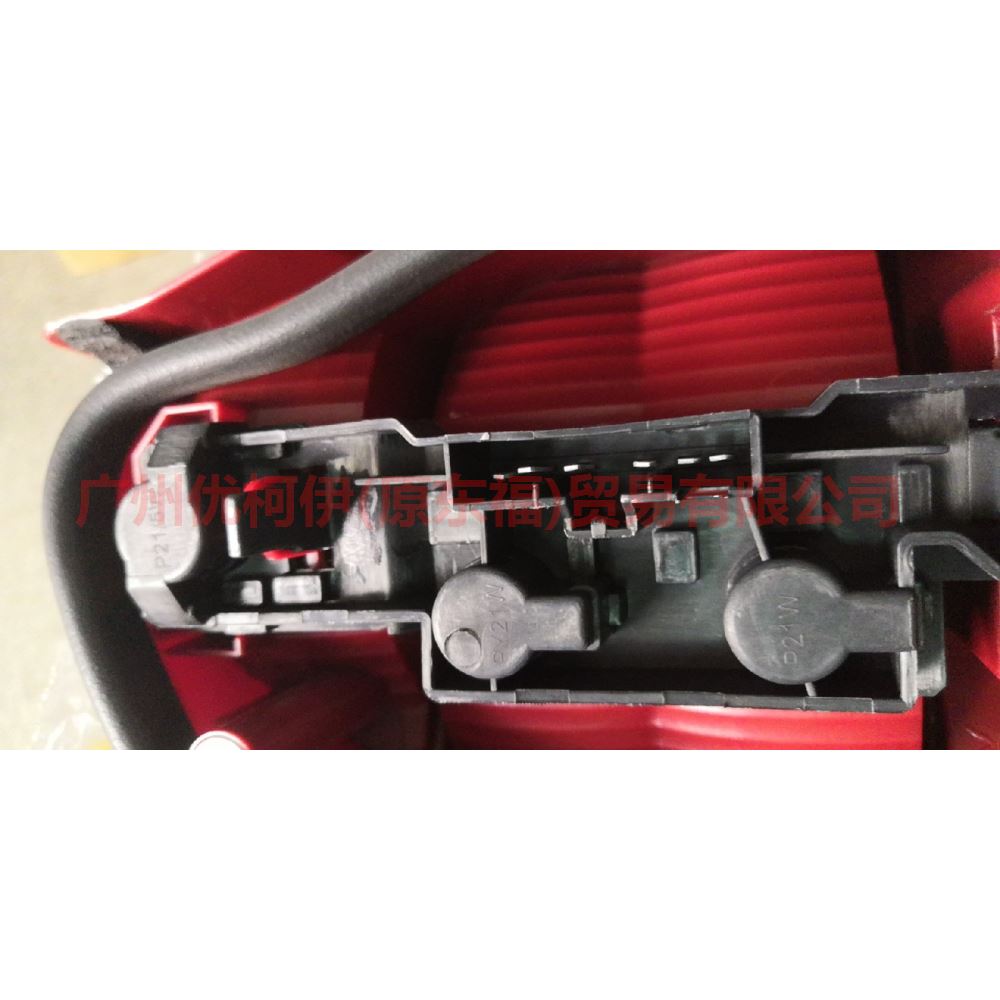 8M5913404BB Tail light outside R For Ford Focus BF 07-09