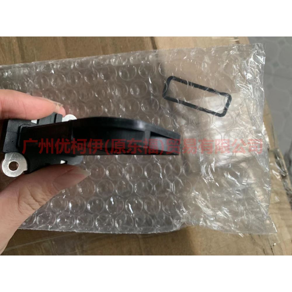 8V2112B579AA Air flow meter For Ford Fiesta CJ 13-14