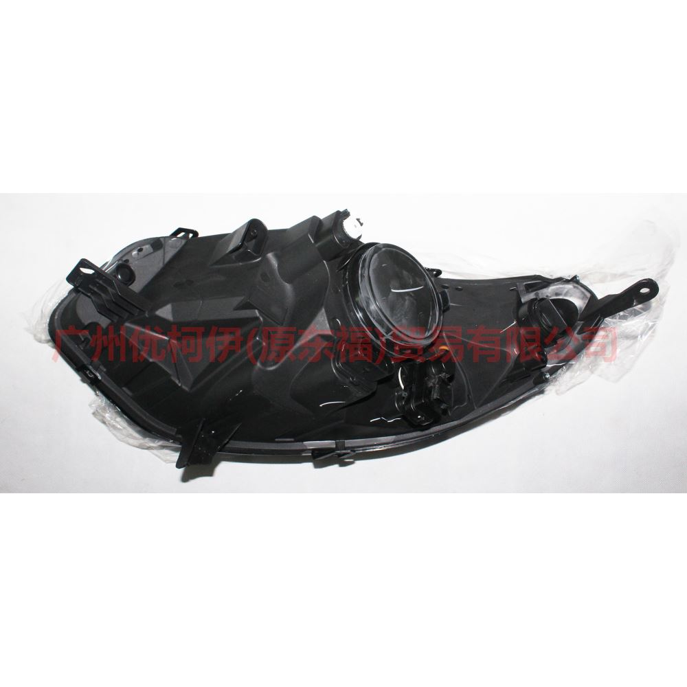 CN1513W029GA Headlight R White For ford wing BT 12-17