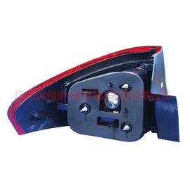 BS7113404CE Tail light outside R For Ford wins DF 11-13