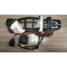 Load image into Gallery viewer, 7S71A224A36AE Outer handle bracket front R For Ford wins DF 07-10